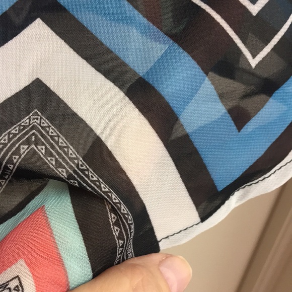 LIGHTWEIGHT SHEER TUNIC - Picture 7 of 7